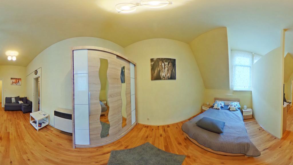 Apartamenty Marco - Stare Miasto - Super Wi Fi คราคูฟ ภายนอก รูปภาพ